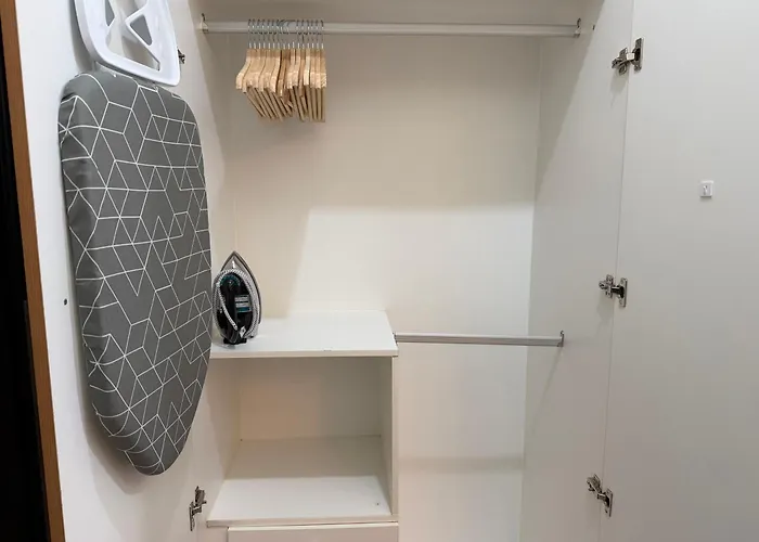Deluxe Uptown Parksuites 1bedroom With Balcony