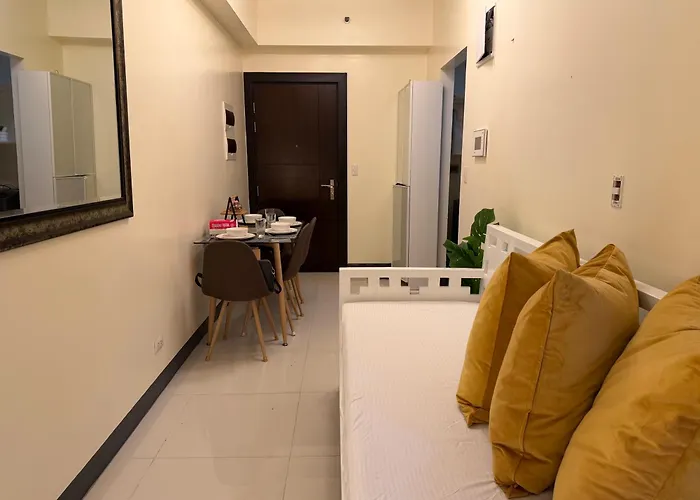 Deluxe Uptown Parksuites 1bedroom With Balcony Apartahotel 3*