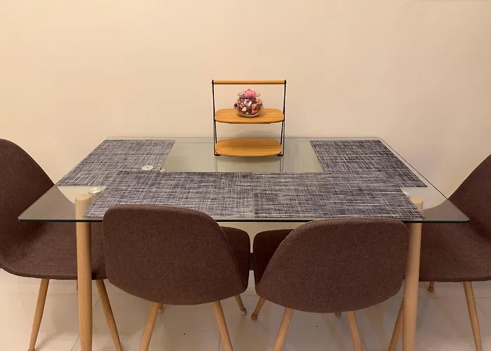 Deluxe Uptown Parksuites 1bedroom With Balcony