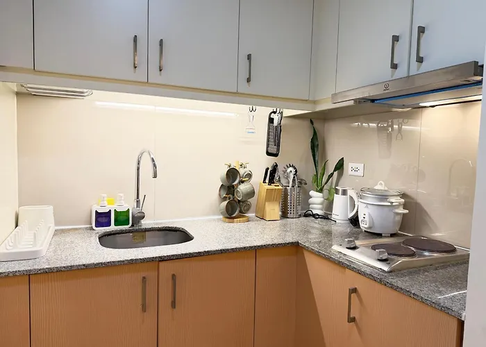 Deluxe Uptown Parksuites 1bedroom With Balcony