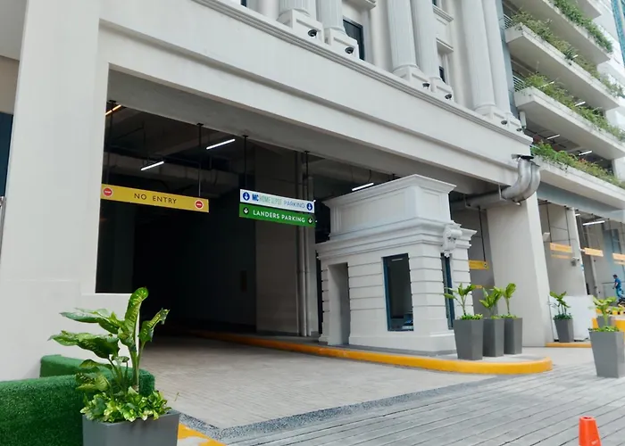 Apartahotel Deluxe Uptown Parksuites 1bedroom With Balcony 3*